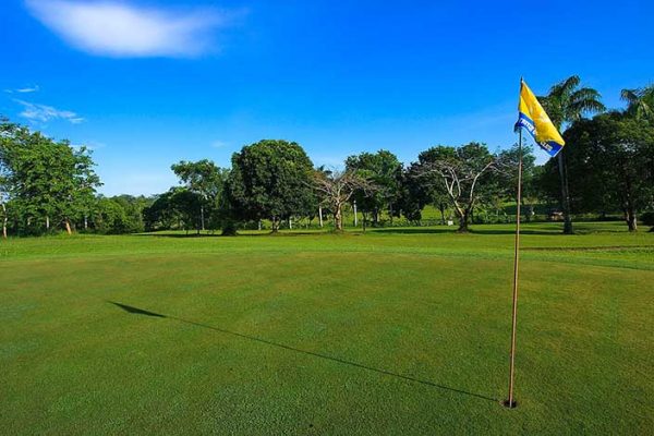 Tritih Golf by Roshvisual